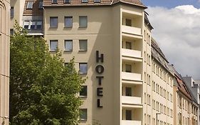 Dietrich Bonhoeffer Hotel